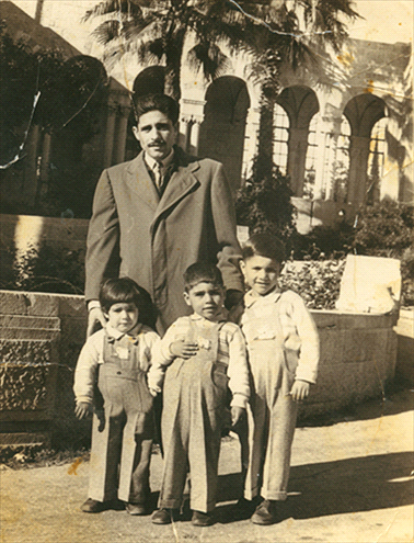 Moshe Amos with his Childern- Right- Shimon, Center- Meir, Left- Varda. In Jerusalem 1955